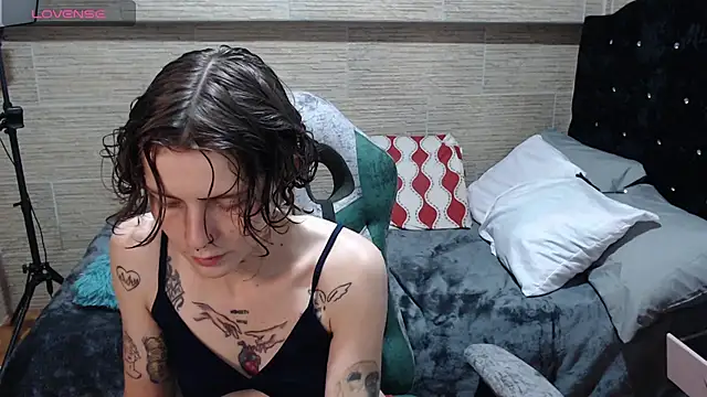 pretty cristal69 online show from February 28, 2025, 12:10 am