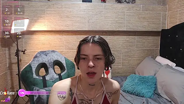 pretty cristal69 online show from February 15, 2025, 11:39 am