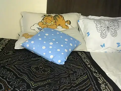 Bella cute01 online show from February 21, 2025, 6:48 pm