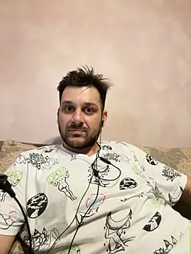 Snapshot of MaeltraJoy chatting on January 31, 2025, 9:48 pm MaeltraJoy online show from January 31, 2025, 9:48 pm