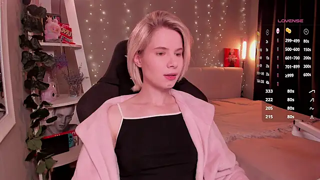 Snapshot of enigma_mia chatting on September 27, 2025, 9:37 am enigma mia online show from September 27, 2025, 9:37 am