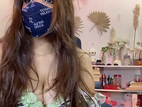 Snapshot of Fantastic_ruby chatting on July 10, 2026, 5:35 pm Fantastic ruby online show from July 10, 2026, 5:35 pm