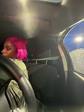 Snapshot of Your_Paris chatting on February 11, 2026, 1:05 am Your Paris online show from February 11, 2026, 1:05 am