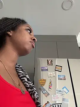 Your Paris online show from November 28, 2025, 8:53 pm