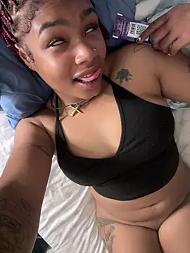 Snapshot of skylarrylee chatting on January 10, 2025, 3:18 am skylarrylee online show from January 10, 2025, 3:18 am