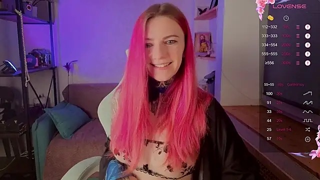 Roxy      online show from November 18, 2025, 6:06 am