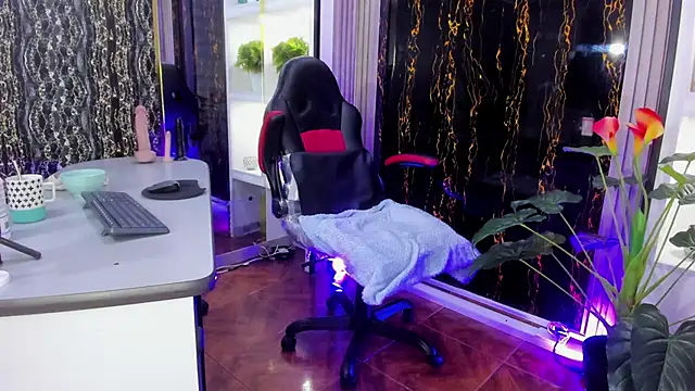 Snapshot of MissEscarleth chatting on March 7, 2025, 5:40 am MissEscarleth online show from March 7, 2025, 5:40 am