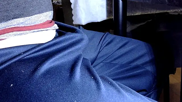 Snapshot of by-panic chatting on March 19, 2025, 8:11 pm by-panic online show from March 19, 2025, 8:11 pm