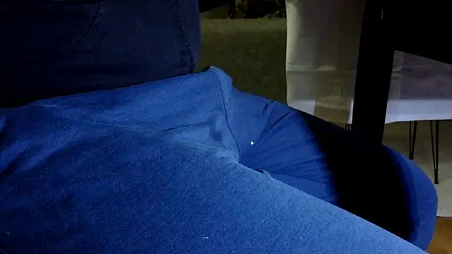 Snapshot of by-panic chatting on October 9, 2025, 9:59 pm by-panic online show from October 9, 2025, 9:59 pm