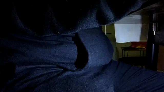 Snapshot of by-panic chatting on October 23, 2025, 9:57 pm by-panic online show from October 23, 2025, 9:57 pm