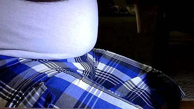 Snapshot of by-panic chatting on September 8, 2025, 9:47 pm by-panic online show from September 8, 2025, 9:47 pm