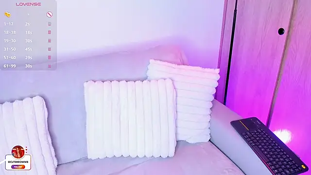 meow moon  online show from January 11, 2026, 4:47 pm