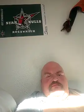 fickmonster2024 online show from March 20, 2025, 7:58 am