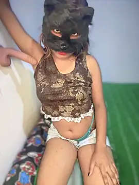 Little  Zara online show from September 25, 2025, 4:46 pm