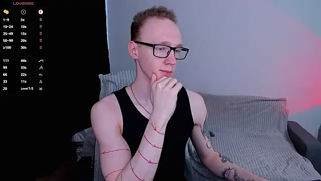 Snapshot of Alex_silents chatting on July 5, 2026, 2:24 pm Alex silents online show from July 5, 2026, 2:24 pm