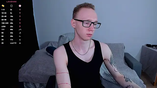 Snapshot of Alex_silents chatting on June 10, 2026, 3:35 pm Alex silents online show from June 10, 2026, 3:35 pm