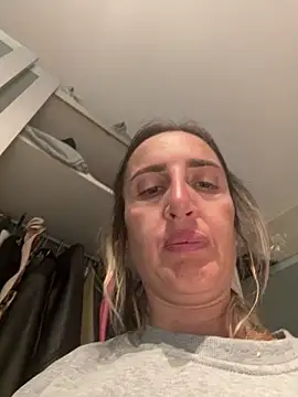 Snapshot of casalinga88 chatting on September 27, 2025, 1:17 pm casalinga88 online show from September 27, 2025, 1:17 pm