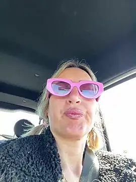 casalinga88 online show from March 18, 2025, 11:44 am