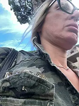 Snapshot of casalinga88 chatting on September 26, 2025, 11:17 am casalinga88 online show from September 26, 2025, 11:17 am