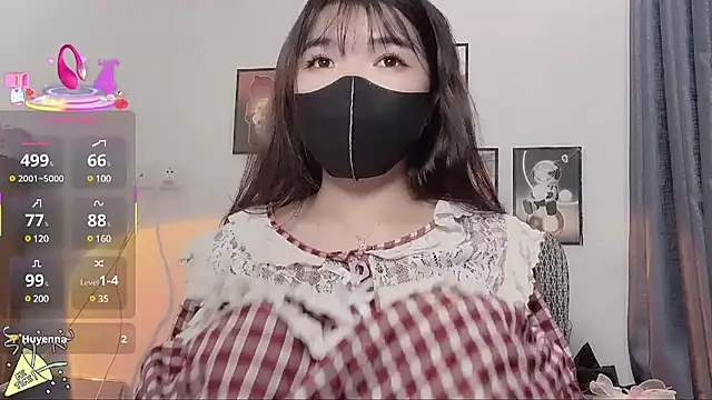 Berrysweet 68 online show from March 22, 2025, 6:25 pm