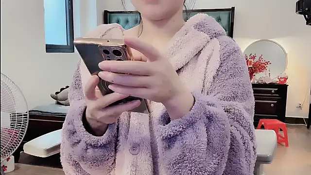 Snapshot of Berrysweet_68 chatting on February 8, 2026, 3:37 am Berrysweet 68 online show from February 8, 2026, 3:37 am