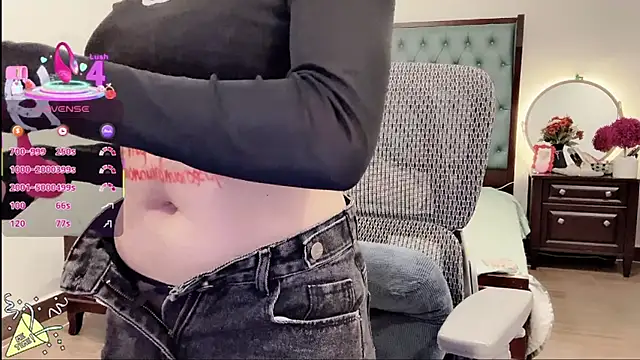 Berrysweet 68 online show from November 3, 2025, 3:37 pm