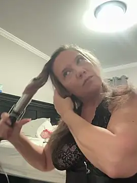 Snapshot of KandyKane11 chatting on February 9, 2025, 9:17 pm KandyKane11 online show from February 9, 2025, 9:17 pm