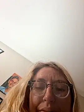 xWhoreAbleX Pika online show from May 25, 2026, 3:28 am