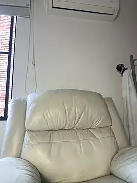 moon lilith online show from October 16, 2025, 9:45 pm