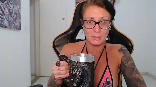 CrisBathoryxxx online show from March 1, 2025, 8:13 am