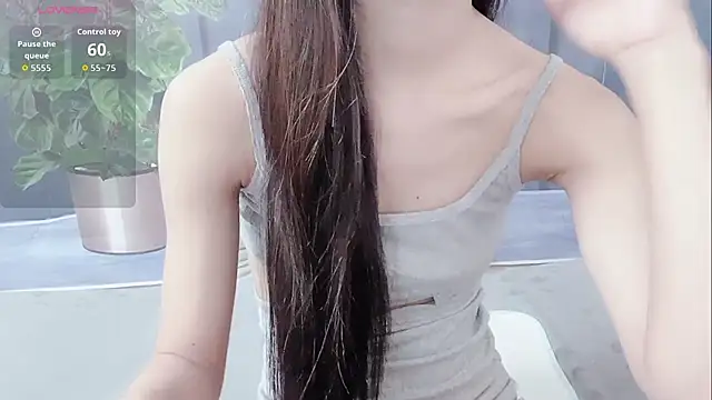 Snapshot of Sarah-ery chatting on October 14, 2025, 1:50 am Sarah-ery online show from October 14, 2025, 1:50 am