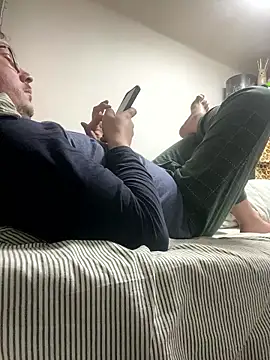 Snapshot of ionut9879 chatting on January 8, 2026, 11:16 am ionut9879 online show from January 8, 2026, 11:16 am