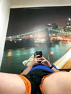 Snapshot of ionut9879 chatting on November 19, 2025, 11:32 am ionut9879 online show from November 19, 2025, 11:32 am