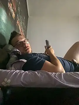 ionut9879 online show from October 12, 2025, 12:06 pm