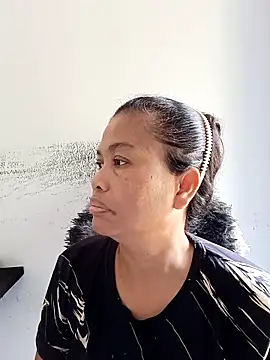 Snapshot of Fon_Bigboobs chatting on November 28, 2025, 4:56 am Fon Bigboobs online show from November 28, 2025, 4:56 am