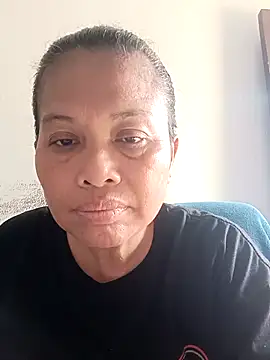 Snapshot of Fon_Bigboobs chatting on February 5, 2026, 7:48 am Fon Bigboobs online show from February 5, 2026, 7:48 am