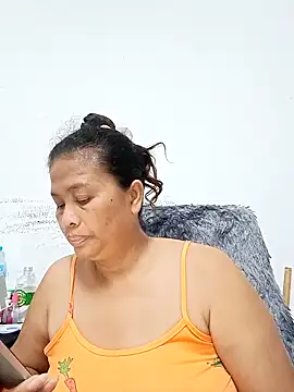 Snapshot of Fon_Bigboobs chatting on March 2, 2026, 10:33 am Fon Bigboobs online show from March 2, 2026, 10:33 am