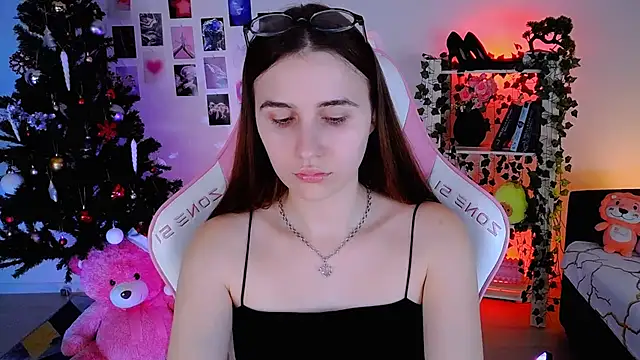 AliceCharmy online show from December 13, 2024, 12:17 pm