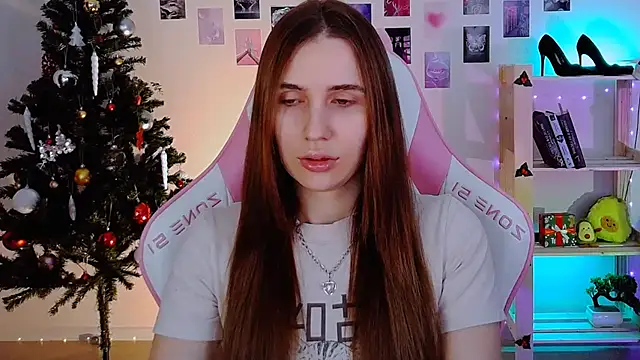 AliceCharmy online show from December 18, 2024, 12:29 pm
