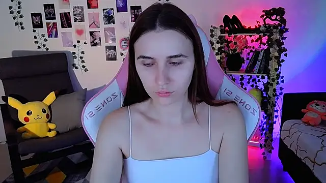 AliceCharmy online show from December 6, 2024, 1:16 pm