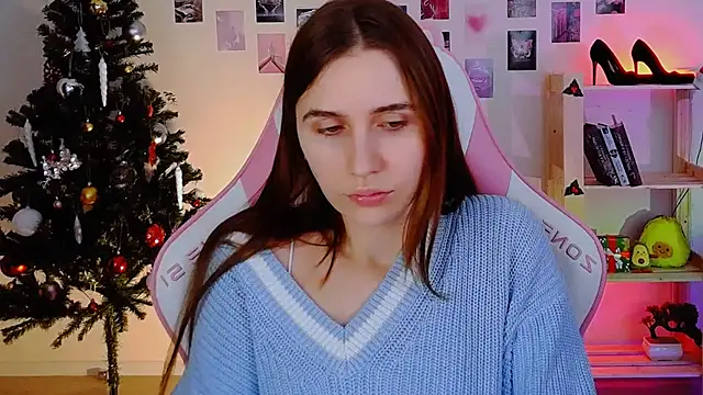 AliceCharmy online show from December 19, 2024, 12:01 pm