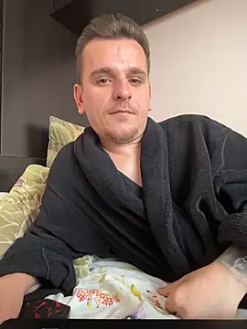 Huge cock22cm online show from March 21, 2026, 12:31 pm