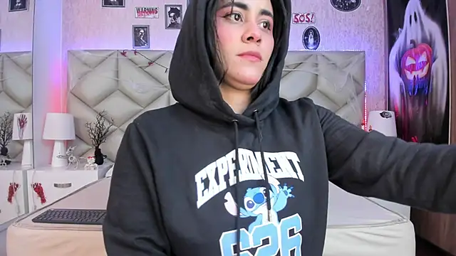 Brenda Garcia online show from October 22, 2025, 8:08 pm