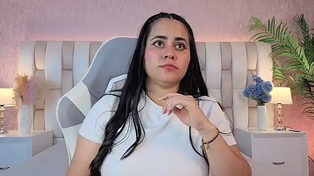 Brenda Garcia online show from September 20, 2025, 3:22 am