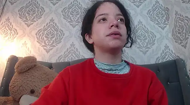 Snapshot of EmmaCowperr chatting on March 4, 2025, 12:55 pm EmmaCowperr online show from March 4, 2025, 12:55 pm