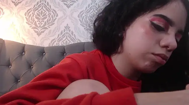 Snapshot of EmmaCowperr chatting on March 10, 2025, 5:50 pm EmmaCowperr online show from March 10, 2025, 5:50 pm