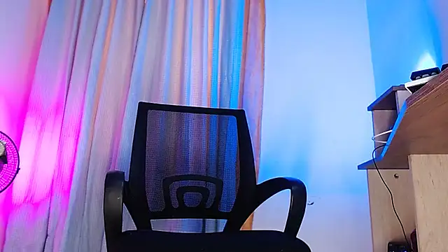 DanteSantoro online show from March 12, 2026, 12:09 pm