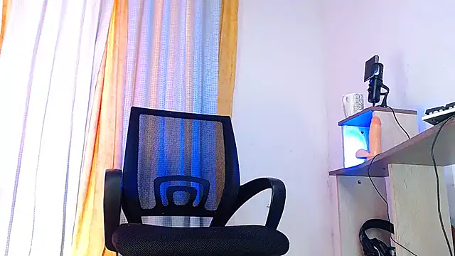 DanteSantoro online show from March 16, 2026, 12:31 pm