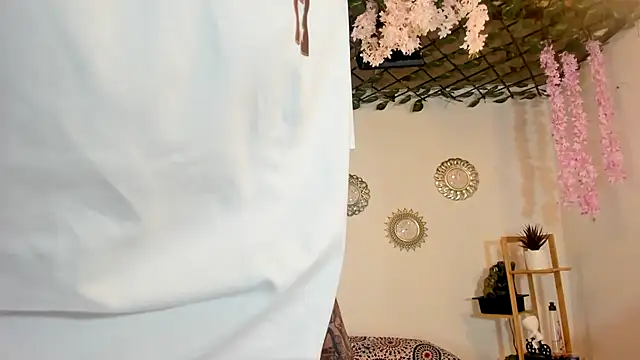 Snapshot of oliverhot2005 chatting on September 22, 2025, 9:43 pm oliverhot2005 online show from September 22, 2025, 9:43 pm