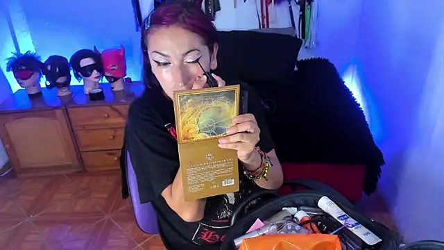 LucyStrike  online show from December 13, 2025, 11:22 pm